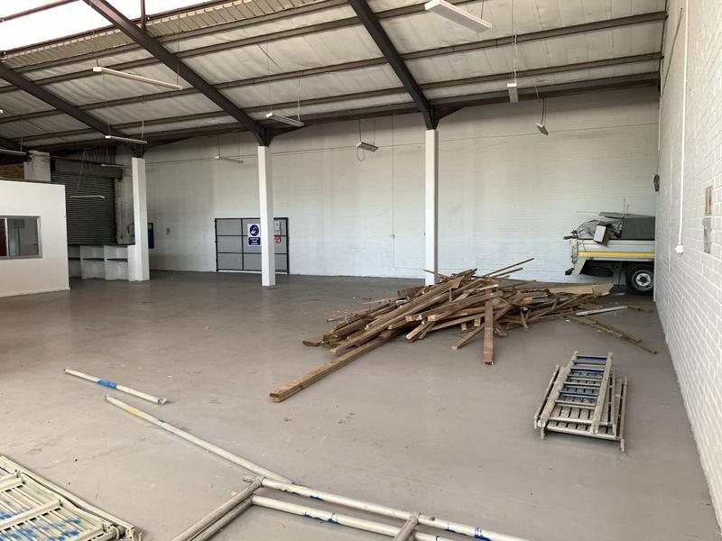 To Let commercial Property for Rent in Maitland Western Cape